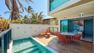 Deluxe Apartment | Pool | Outdoor pool