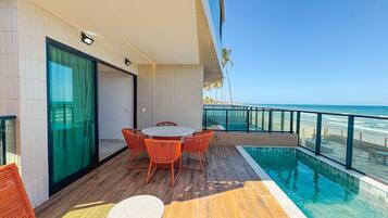 Deluxe Apartment | Outdoor dining