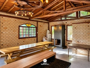 Premium Cottage, Pool Access, Mountain View | Dining
