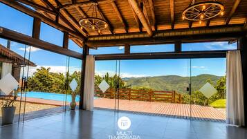 Cottage Premium, akses ke kolam renang, pemandangan gunung | Interior