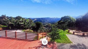 Premium Cottage, Pool Access, Mountain View | Property grounds
