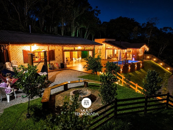 Premium Cottage, Pool Access, Mountain View | Terrace/patio