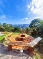 Casa de campo premium, acesso à piscina, vista para a montanha | Terraço/pátio