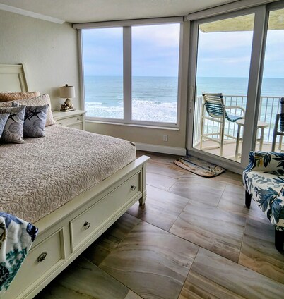 OCEANFRONT, beautifully  decorated 2 bedroom condo  Shores Club 602 DBS