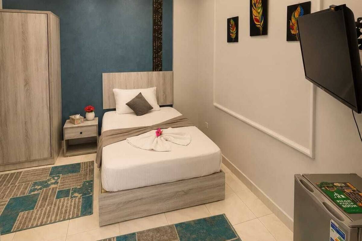 Deluxe Double or Twin Room, Balcony, River View | Egyptian cotton sheets, premium bedding, Select Comfort beds, minibar