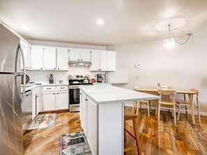 Private kitchen - Ground Floor 2 bed Condo at Jacob's Landing (Blaine)