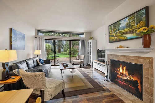 Ground Floor 2 bed Condo at Jacob's Landing