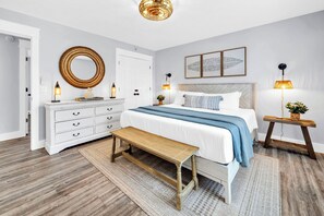 3 bedrooms, iron/ironing board, travel cot, free WiFi - 🌊Walk to Beach | Newly Remodeled 3 BR | The Beach Bunker🌊 (Panama City Beach)