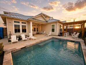Pool - BM530 Private Pool, Close to the Beach, Beautiful Home (Port Aransas)