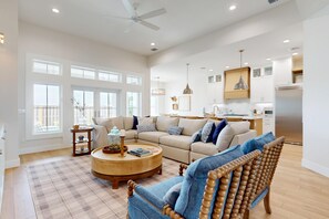 TV - BM530 Private Pool, Close to the Beach, Beautiful Home (Port Aransas)