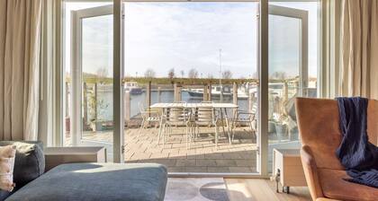 Holiday home by the water in Kortgene | Loswal 19