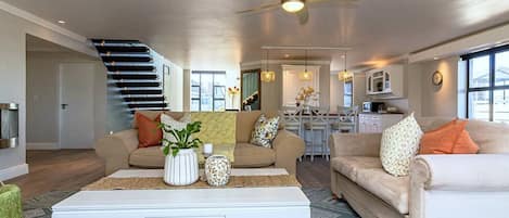 Smart TV, fireplace, stereo