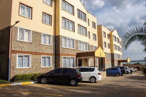 Exterior - Cozy Retreat in Nakuru (3 bedroom)
7 minutes fromthe Mall (Nakuru)