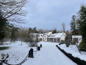 Exterior - Vrbo Property (Morigny-Champigny)