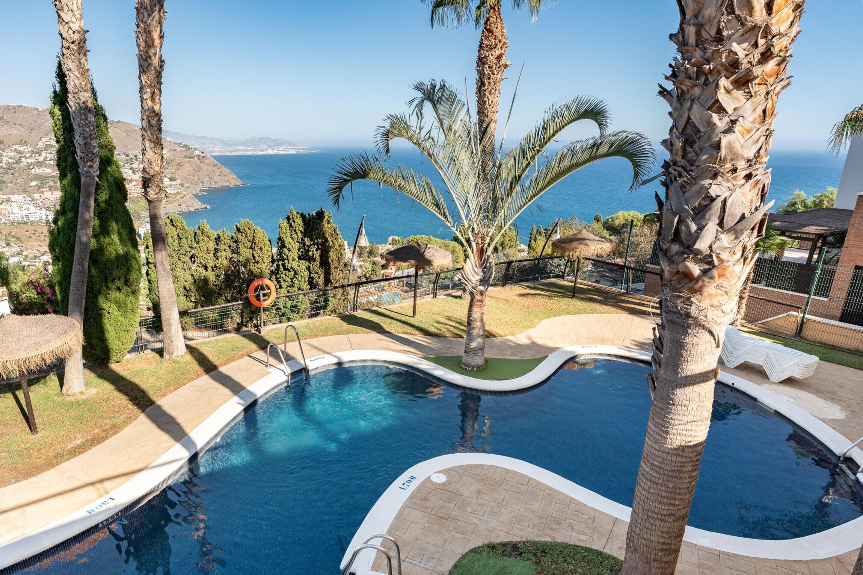 Casa | Piscina | Una piscina al aire libre