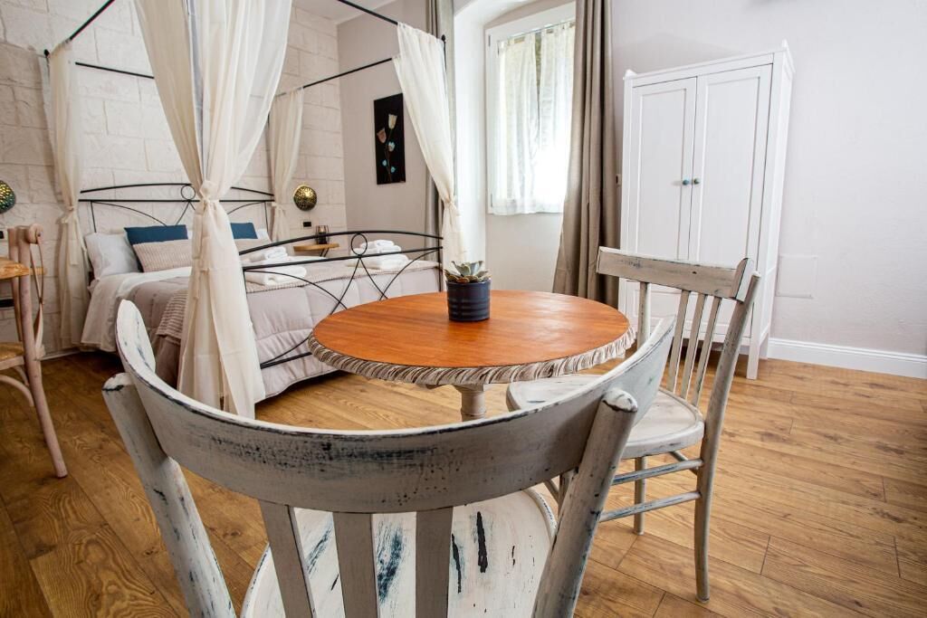 Suite Junior, salle de bains privée | Restauration