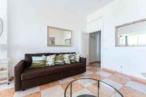 Apartment | Living area - Seaside Escape in Benalmadena (Benalmádena)
