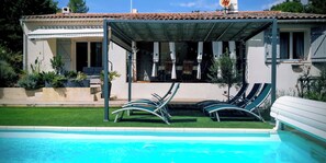 Outdoor pool, a heated pool - Provencal villa with heated private pool near the village of Lorgues (Lorgues)