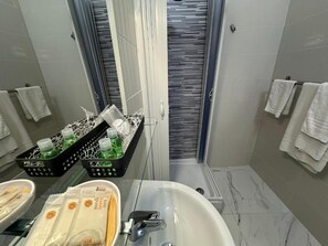 Camera 1 | Bathroom - Stella Sirio Rooms (Napoli)