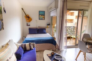 1 bedroom, iron/ironing board, bed sheets - Beautiful apartment with sea view and quiet (Sainte-Maxime)