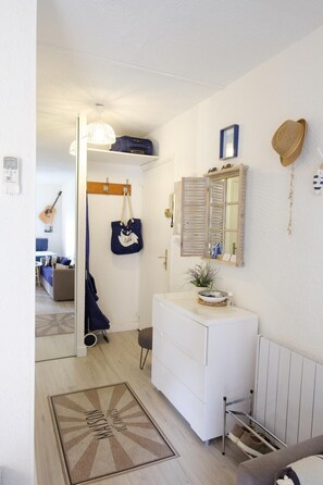 TV - Beautiful apartment with sea view and quiet (Sainte-Maxime)