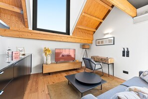 Living area - GuestReady - Elegant Porto retreat with terrace (Porto)