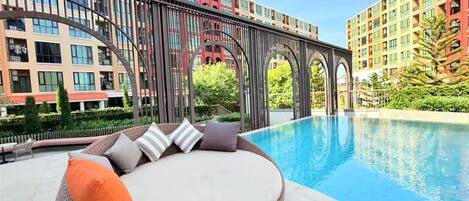 Condo, 3 Bedrooms, Smoking | Pool