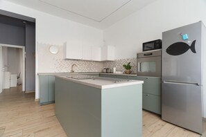 Fridge, microwave, dishwasher, toaster - GuestHost - Modern 90m2 apartment, ideal for up to 5 people, located on the raised ground floor of a building (steps to access).The accommodation is located in the Forlanini area, bordering the large Forlanini Park and the village of Monluè, offering a  (Milan)