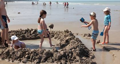 Guest Room “La Chambre d’Alice” with Shared Terrace & Garden, Wi-Fi