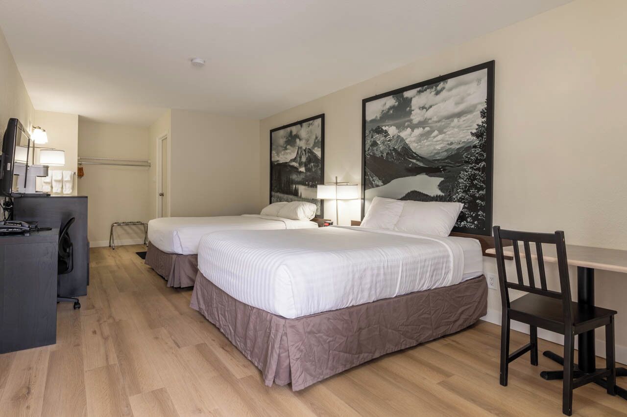 Room, 2 Queen Beds, Non Smoking