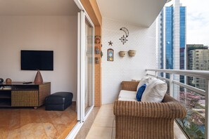 TV - IA71 3 bedroom apartment Itaim 4p/3br (São Paulo)