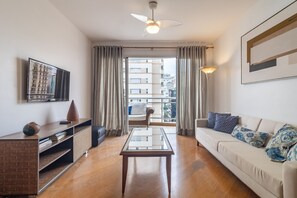 TV - IA71 3 bedroom apartment Itaim 4p/3br (São Paulo)