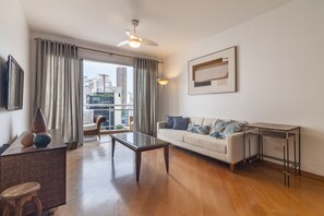 TV - IA71 3 bedroom apartment Itaim 4p/3br (São Paulo)