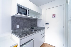 Fridge, microwave, coffee/tea maker, toaster - AB_610 Bela Vista 2p / 0q (São Paulo)
