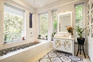 Bathroom - Staymaster Tropical Oasis (Saligao)