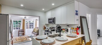 Cozy Fort Lauderdale Home w/ Yard: 7 Mi to Beaches