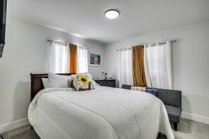 House (3 Bedrooms) | Interior - Cozy Fort Lauderdale Home w/ Yard: 7 Mi to Beaches (Fort Lauderdale)