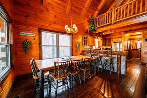 Dining - Serenity Now | Hocking Hills, Covered Hot Tub (Logan)