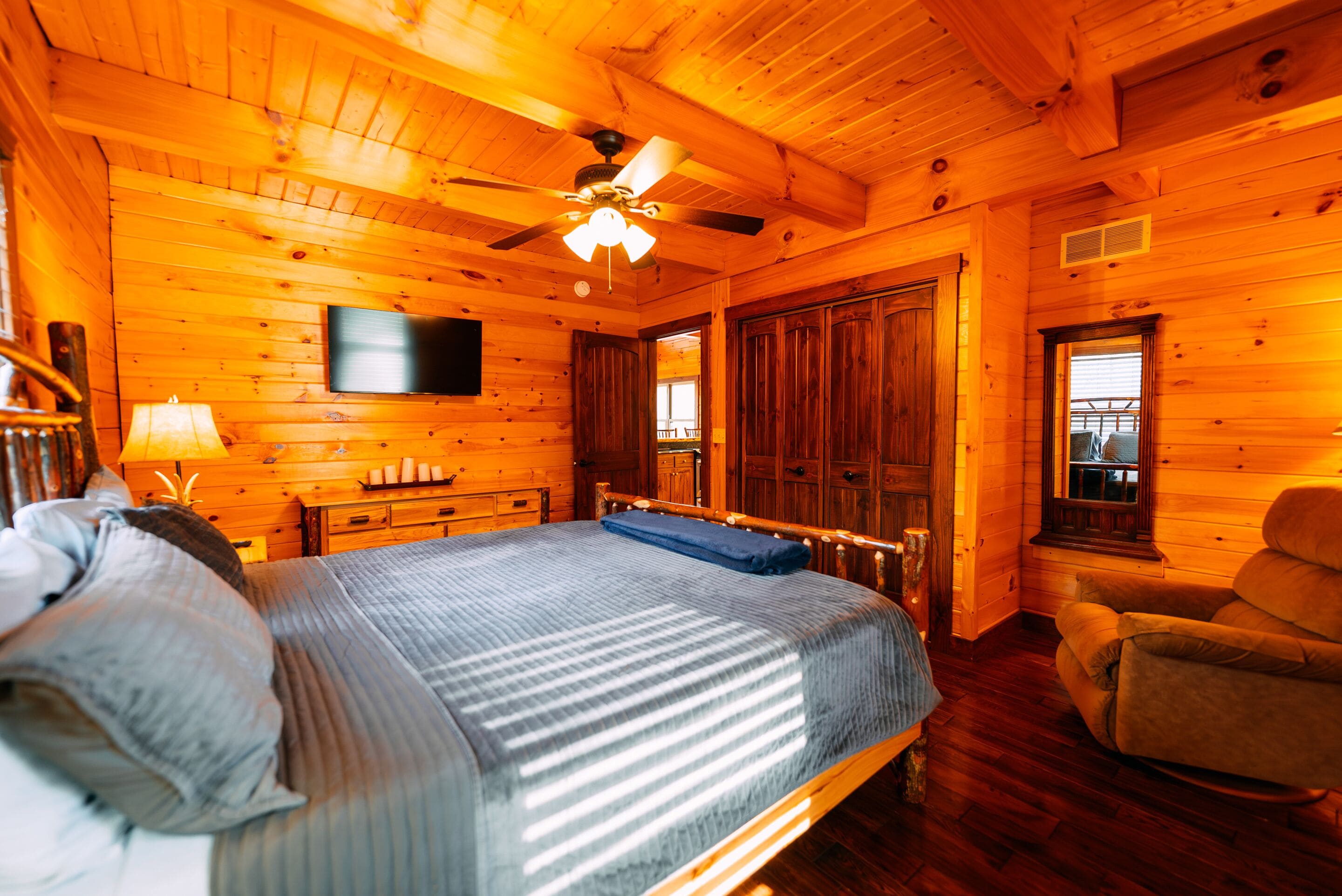 3 quartos, Wi-Fi de cortesia, roupa de cama