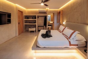 Luxury Studio Suite, City View | In-room safe, iron/ironing board, free WiFi - Casa Rosario Bed & City Oaxaca (Oaxaca)