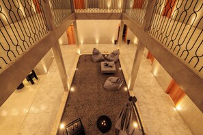 Sala de estar en el lobby