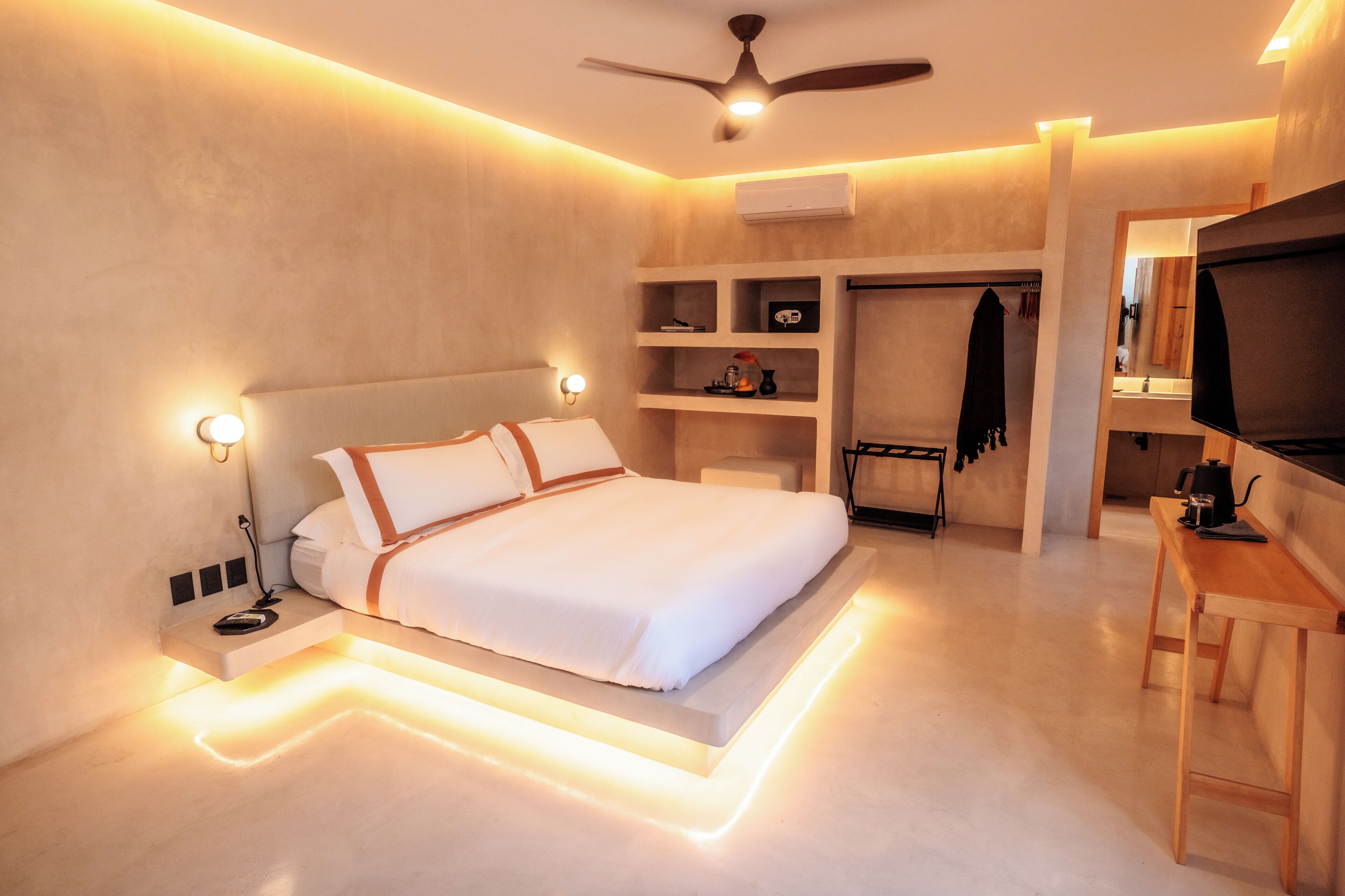 Deluxe Studio Suite, City View | In-room safe, iron/ironing board, free WiFi