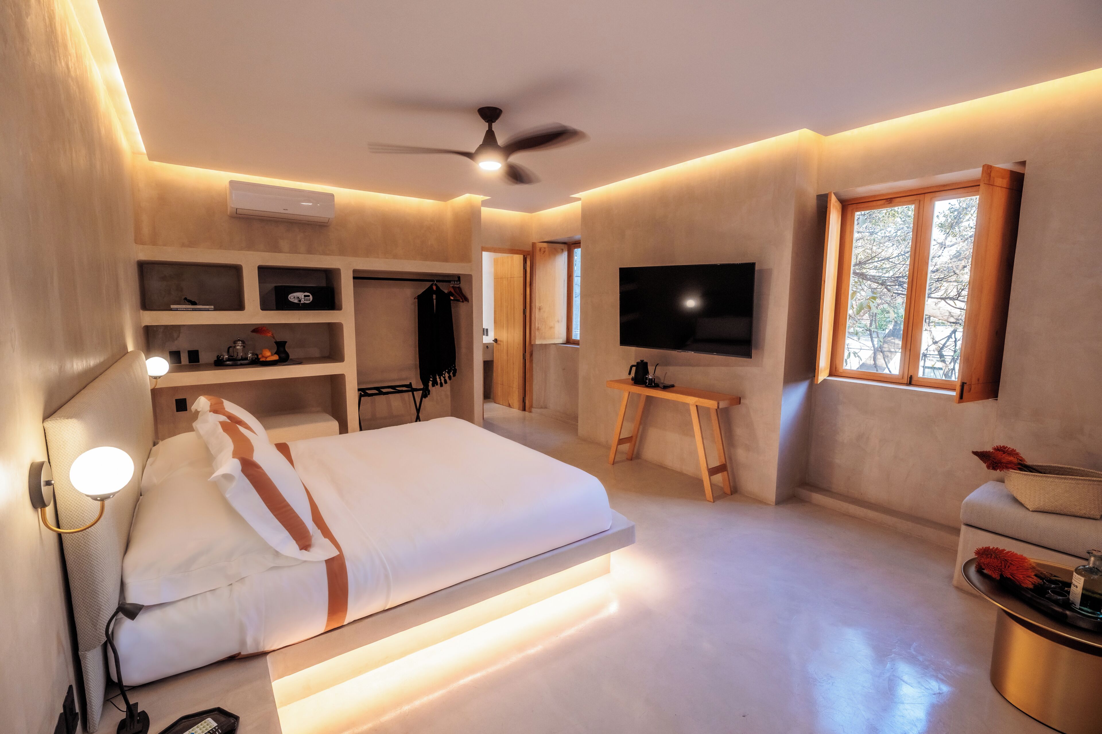 Deluxe Studio Suite, City View | In-room safe, iron/ironing board, free WiFi