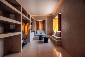 Luxury Studio Suite, City View | Living area - Casa Rosario Bed & City Oaxaca (Oaxaca)