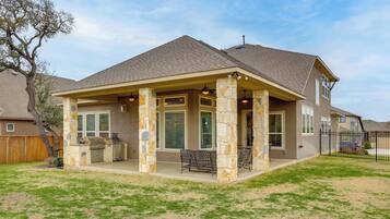 House (4 Bedrooms) | Interior