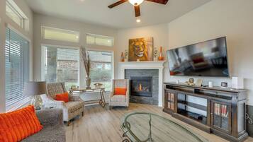 House (4 Bedrooms) | Interior