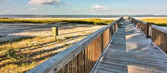 Beachfront Getaway! Hilton Head Resort Condo