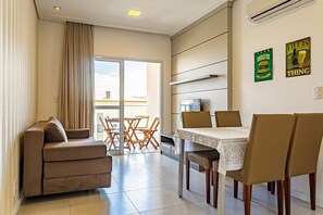 Dining - WI-FI 200mb | Pool with sea view #IA06D (Florianópolis)