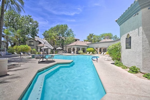 N Scottsdale Near Mayo Clinic Stylish 1st Floor Condo King Bed Pool Gym