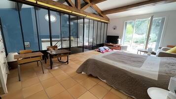 5 camere, ferro/asse da stiro, Wi-Fi, lenzuola